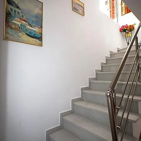Kapetanos Hotell 4*